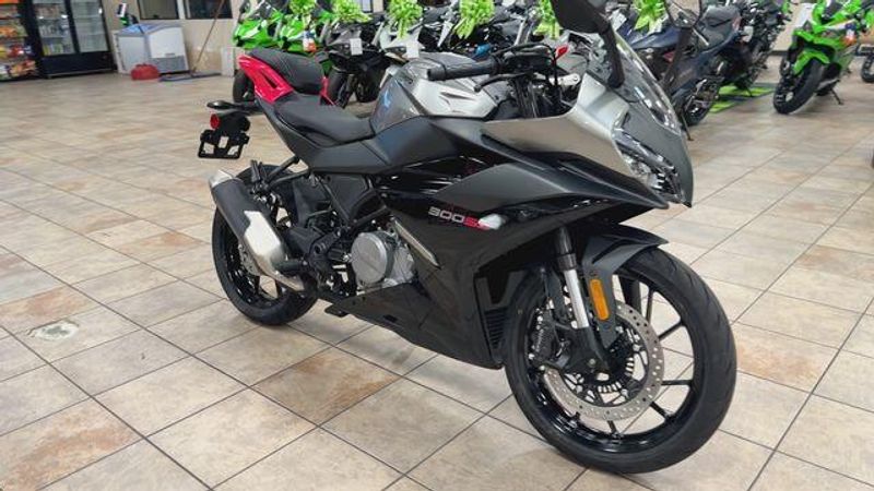 Used 2025 CFMOTO 300SS CF300-5US Image 2