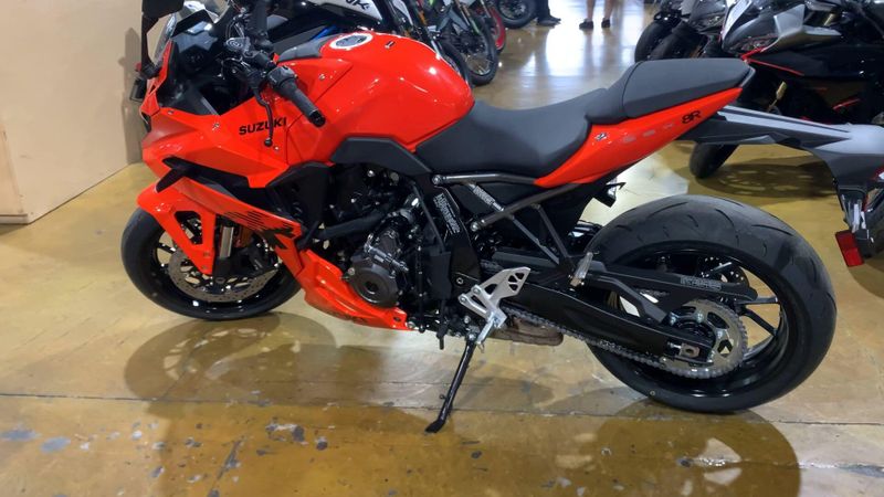 New 2026 Suzuki GSX-8R Image 6