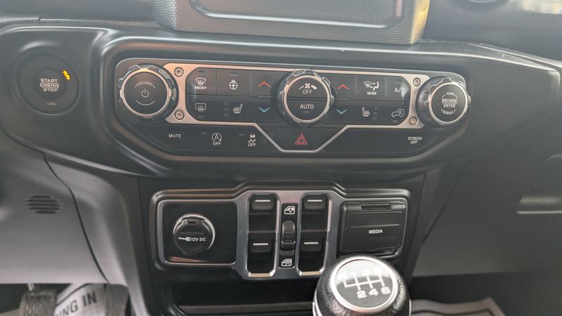 Used 2021 Jeep Wrangler Unlimited Sport AltitudeImage 19