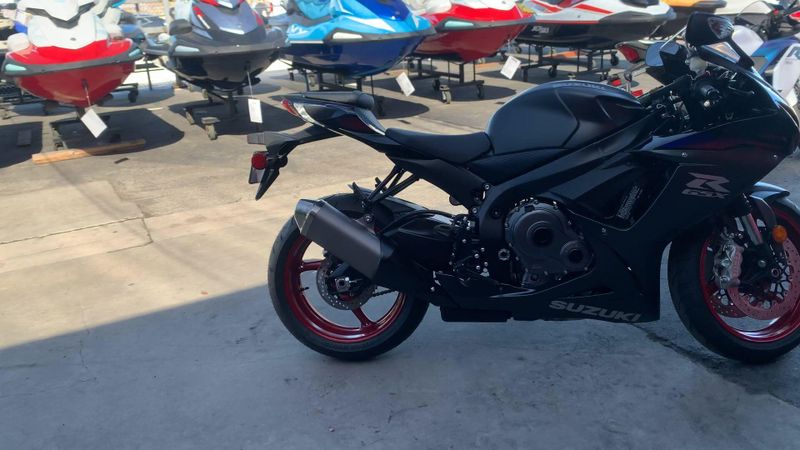 New 2026 Suzuki GSX-R600 Image 9