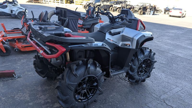 2025 Can-Am OUTLANDER XMR 1000 HYPER SILVER AND LEGION RED Image 5