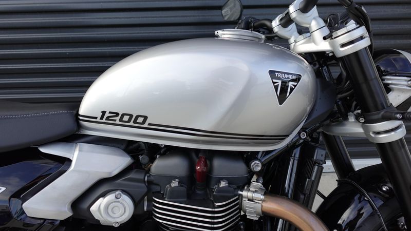 New 2025 Triumph Speed Twin 1200 Base 