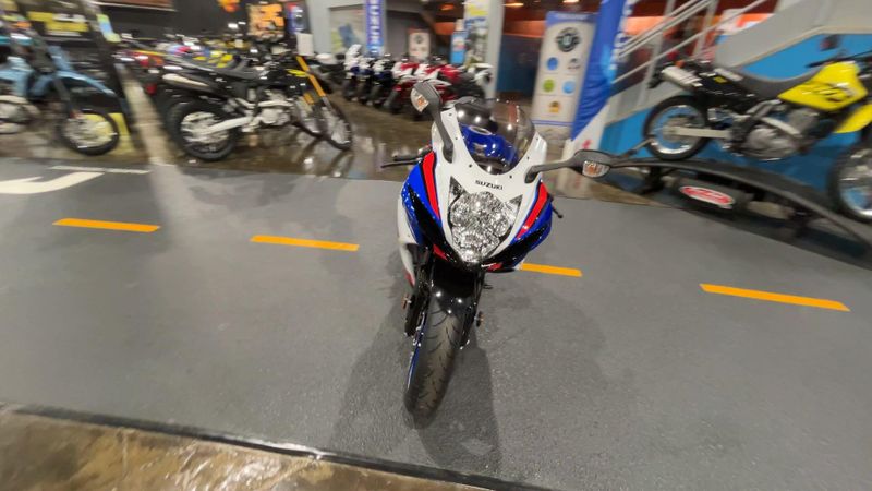 New 2027 Suzuki GSX-R600Z 40TH ANNIVERSARY EDITION Image 3