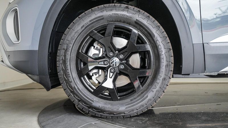 New 2025 Volkswagen Atlas 2.0T Peak EditionImage 10