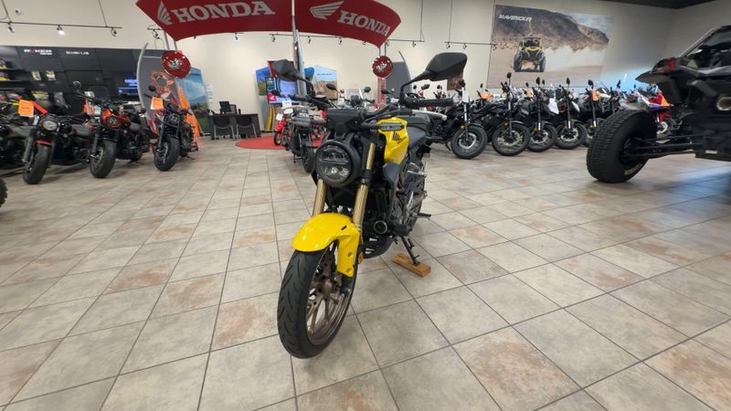 Used 2024 Honda CB300R ABS Image 4