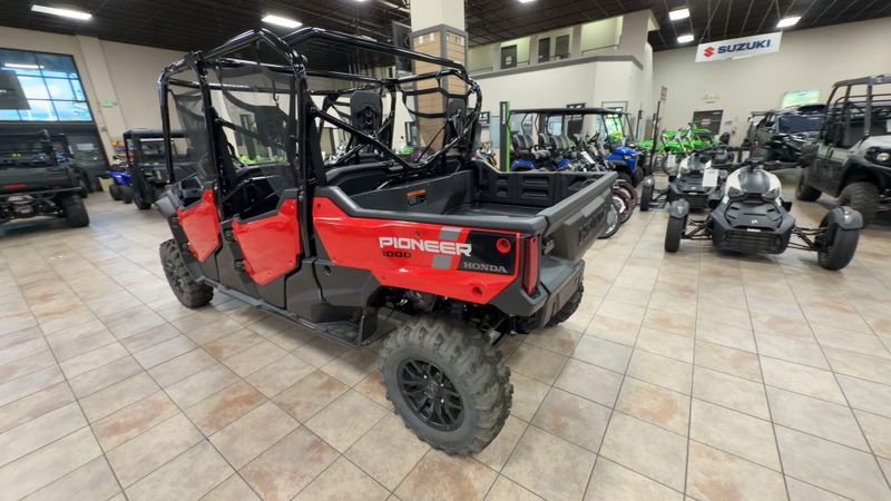 New 2025 Honda PIONEER 1000-6 DLX CREW Image 7