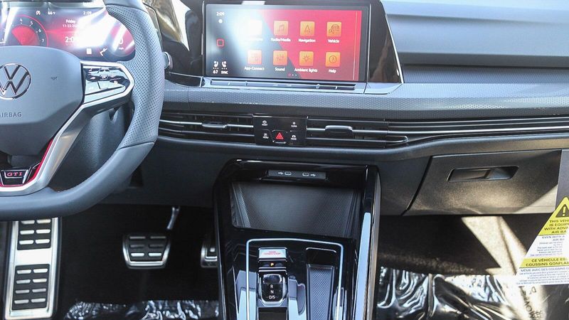 2024 Volkswagen Golf GTI AutobahnImage 15
