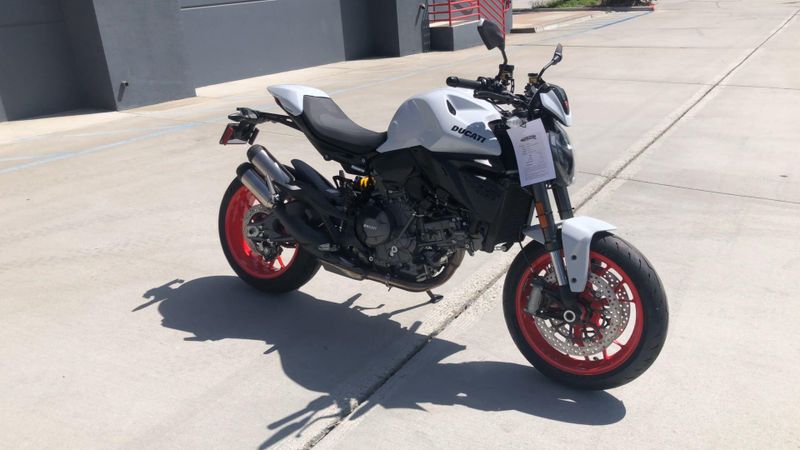 New 2027 Ducati MONSTER PLUS Image 9