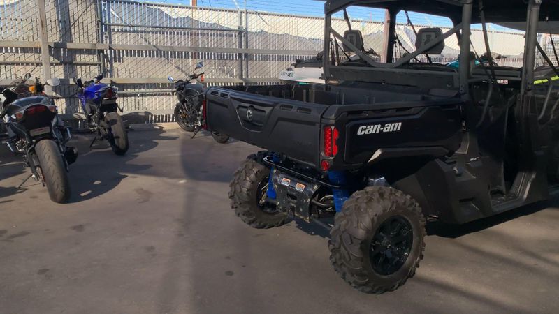 New 2025 Can-Am DEFENDER MAX XT HD10 Image 8