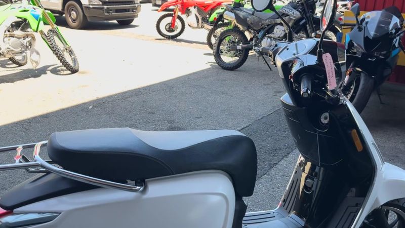 New 2023 Kymco LIKE 150I ABS Image 4