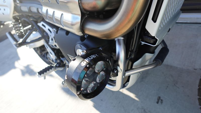 2024 Triumph Scrambler 1200 XE 