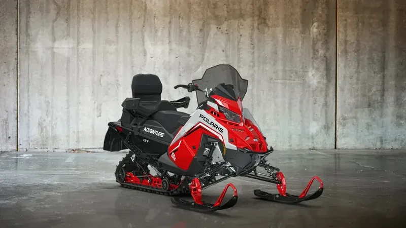 2027 Polaris S4 INDY ADV 137 RED
