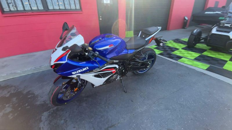 New 2027 Suzuki GSX-R1000 40TH ANNIVERSARY EDITION Image 8