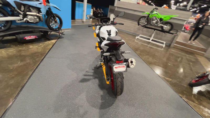 New 2026 Kawasaki Z500 SE ABS Image 7