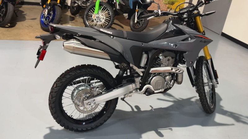 2025 Suzuki DR-Z4S Image 8