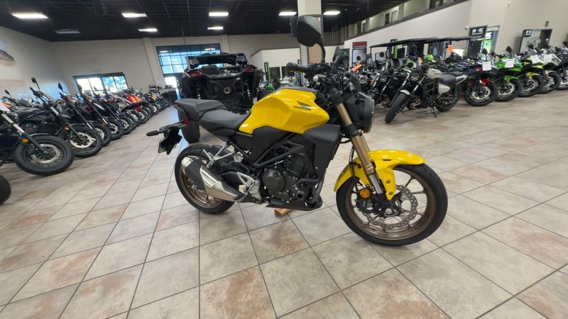 Used 2024 Honda CB300R ABS Image 2