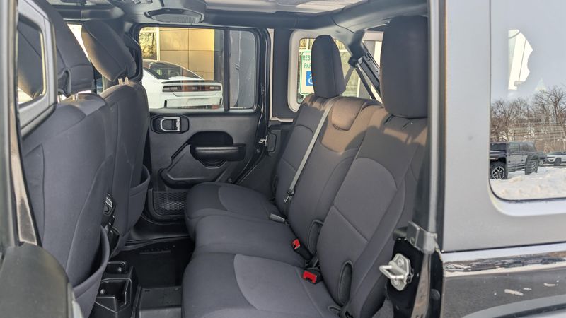 Used 2021 Jeep Wrangler Unlimited Sport AltitudeImage 13