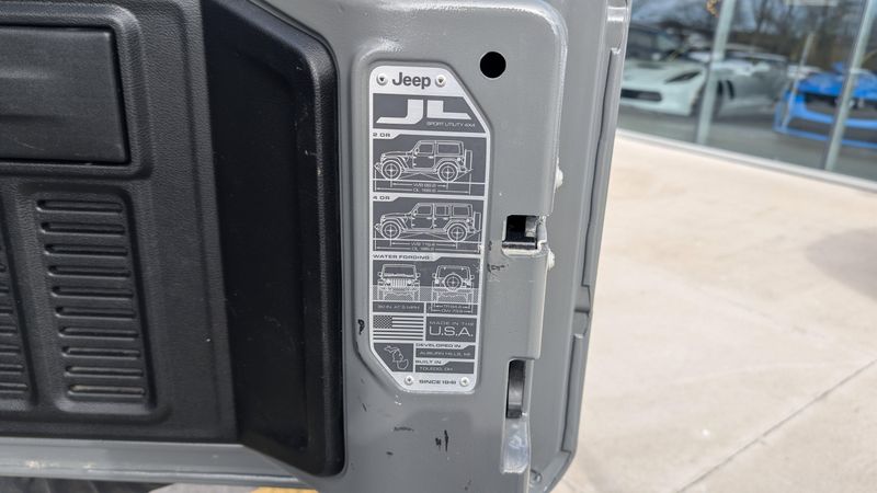 Used 2020 Jeep Wrangler Unlimited Sahara AltitudeImage 15