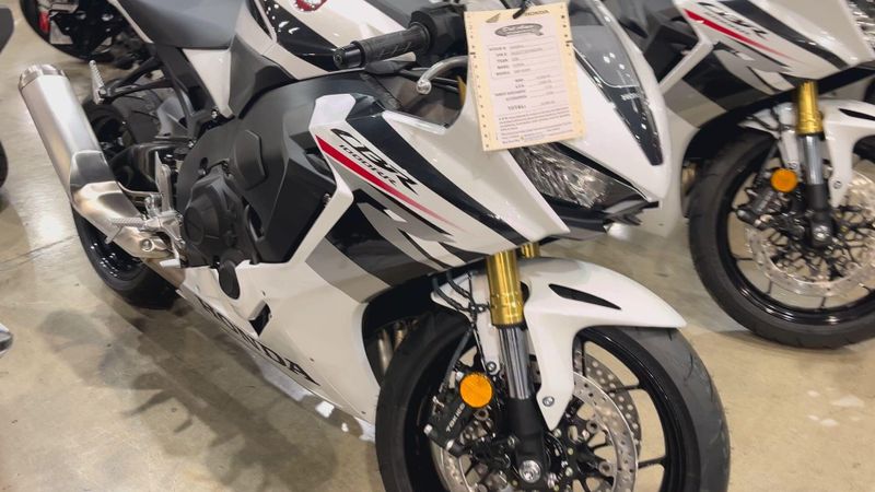 New 2026 Honda CBR1000RR Image 6