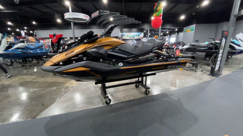 2025 Yamaha FX CRUISER HO W/AUDIO  in a COPPER/BLACK exterior color. Del Amo Motorsports of Redondo Beach (424) 390-7811 delamomotorsports.com 