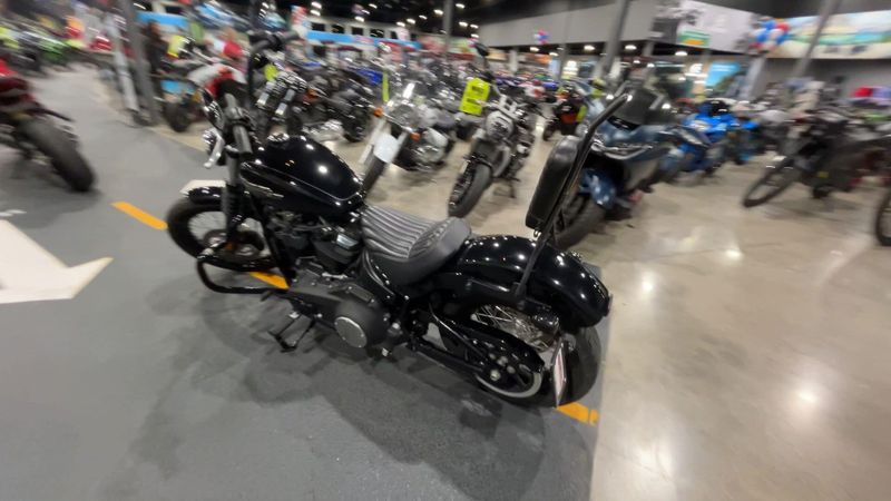 Used 2019 Harley-Davidson SOFT TAIL STREET BOB Image 6