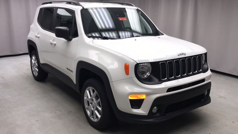 2023 Jeep Renegade Latitude 4x4 in a Alpine White Clear Coat exterior color and Blackinterior. Weekley Chrysler Dodge Jeep Co 419-740-1451 weekleychryslerdodgejeep.com 