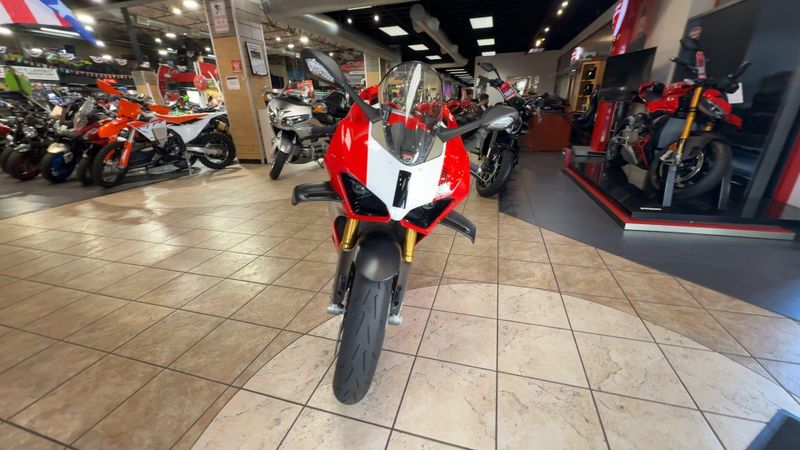 Used 2023 Ducati PANIGALE V4 R Image 3