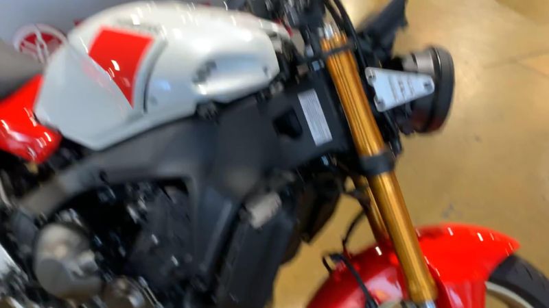 New 2025 Yamaha XSR900 Image 7