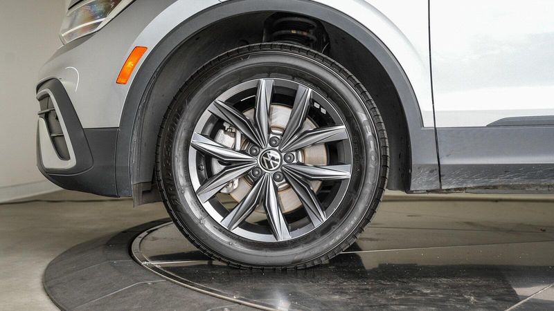 2022 Volkswagen Tiguan 2.0T SEImage 10