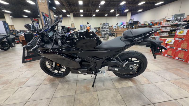 New 2026 Yamaha YZF-R3 ABS Image 6