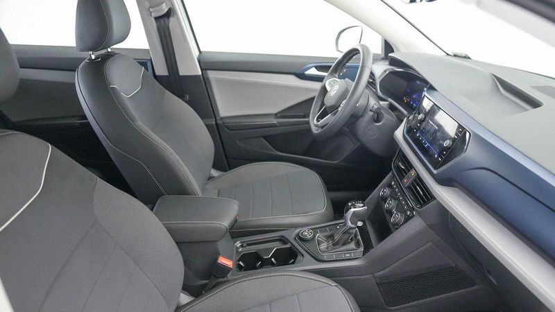 2024 Volkswagen Taos 1.5T SEImage 16