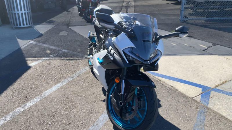 New 2025 CFMOTO 675SS Image 3