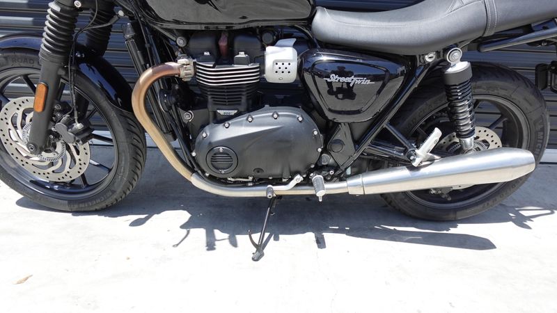 Used 2018 Triumph Street Twin Base 