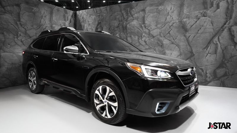 2022 Subaru Outback Touring photo 19
