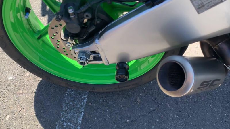 Used 2024 Kawasaki Ninja ZX-6R ABS Image 5