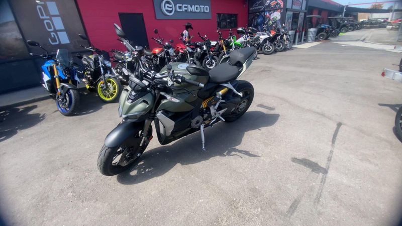 Used 2025 Ducati STREETFIGHTER V2 Image 9