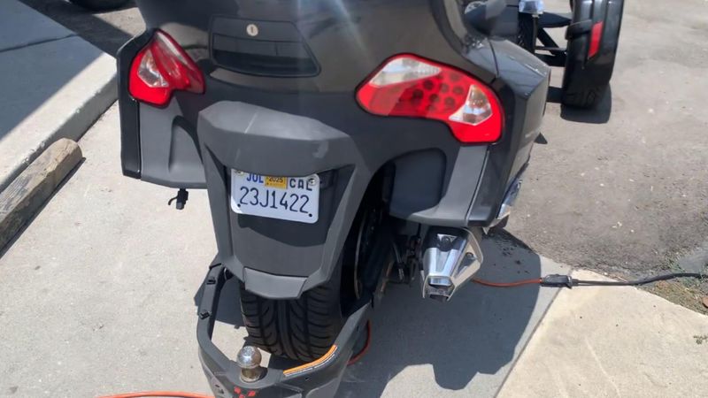 Used 2015 Can-Am SPYDER RT Image 8