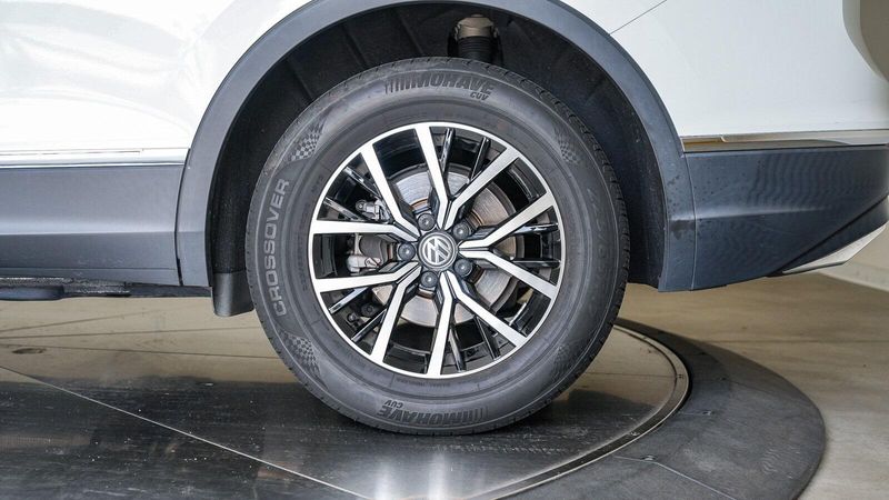 2021 Volkswagen Tiguan 2.0T SEImage 10
