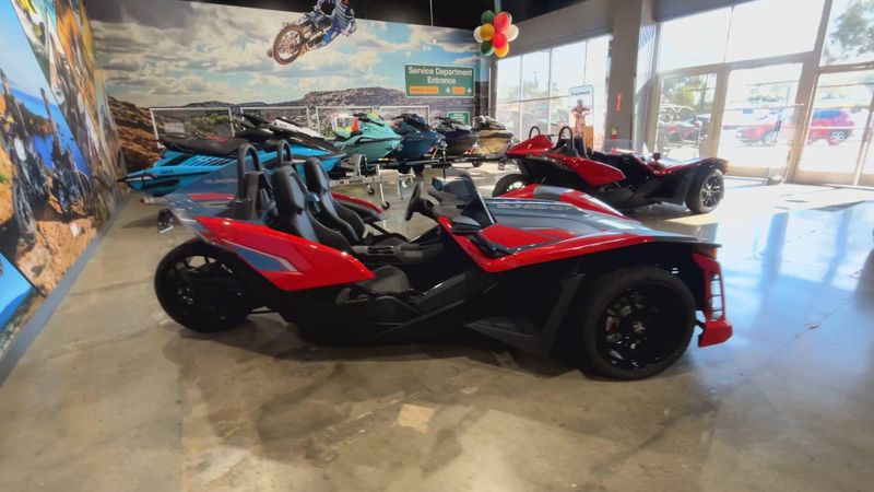 New 2025 Polaris SLINGSHOT SLR AUTODRIVE Image 5