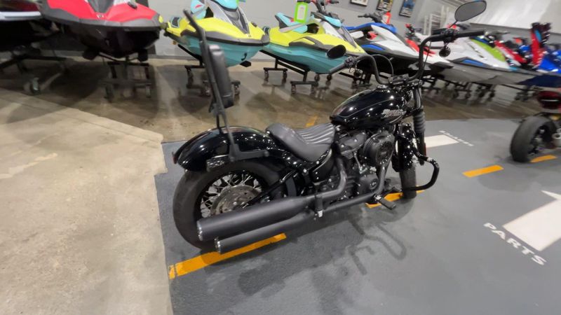 Used 2019 Harley-Davidson SOFT TAIL STREET BOB Image 8