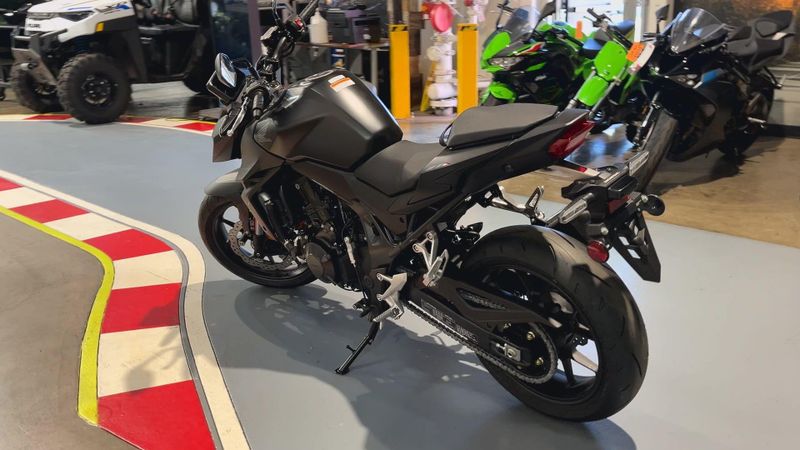 New 2025 Honda CB750 HORNET Image 7