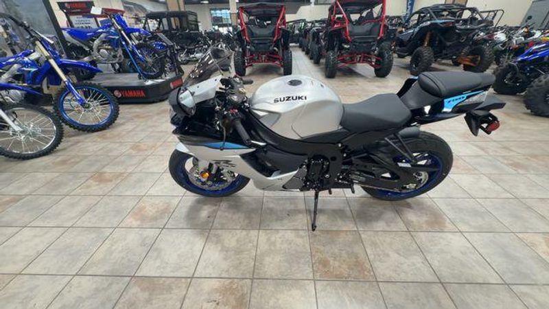 New 2026 Suzuki GSX-R750 Image 9