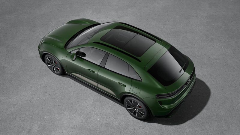 2024 Porsche Macan Electric TurboImage 4