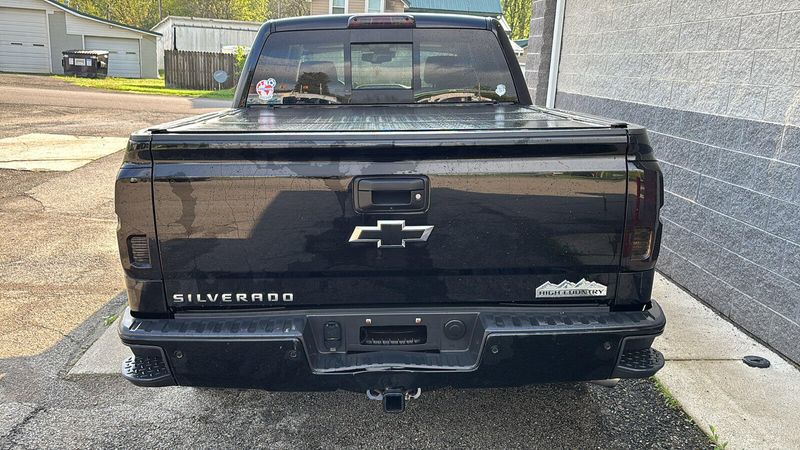 2016 Chevrolet Silverado 1500 High CountryImage 4