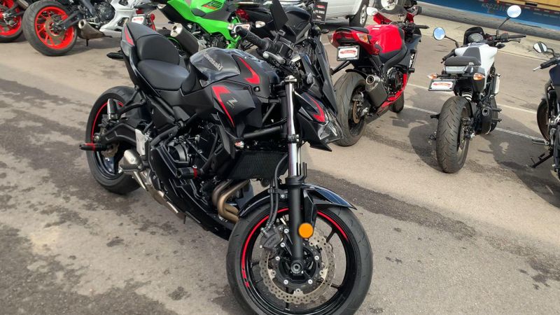Used 2023 Kawasaki Z650 Base Image 3