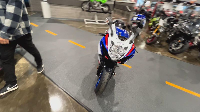 New 2026 Suzuki GSX-R600Z 40TH ANNIVERSARY EDITION Image 3