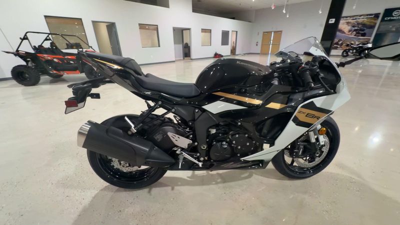 New 2026 Kawasaki NINJA ZX-6R ABS Image 8