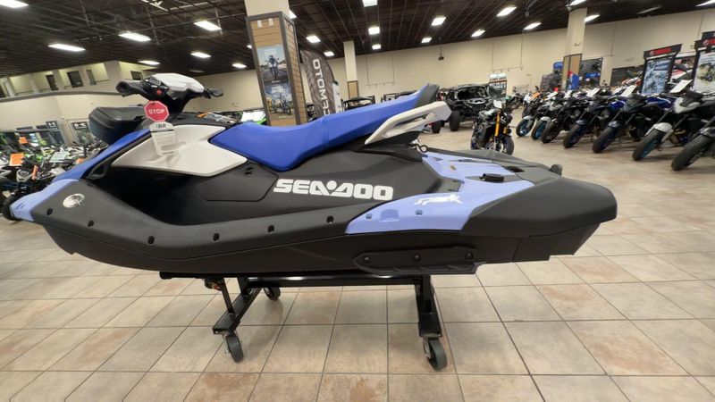 New 2025 Sea-Doo SPARK FOR 3 90 CONVENIENCE PACKAGE (SOUND SYSTEM) Image 7
