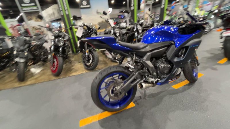 Used 2023 Yamaha YZF-R7 Image 8