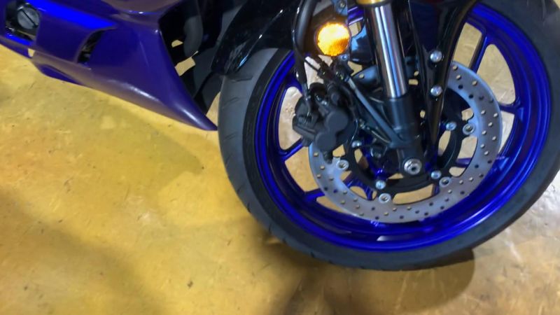 New 2025 Yamaha YZF-R3 ABS Image 8